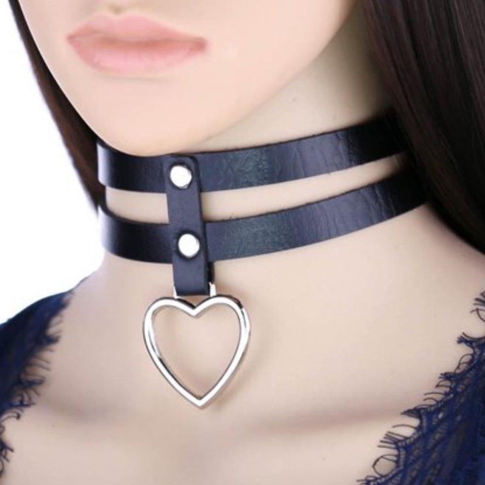 🆕Black Double Row Heart Faux Leather Choker Necklace